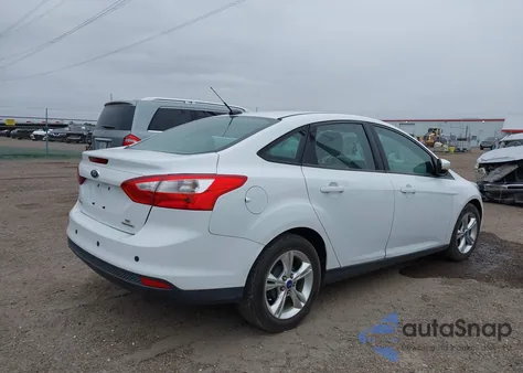 2013 Ford Focus Se z USA, uszkodzony, nr VIN 1FADP3F2XDL358935